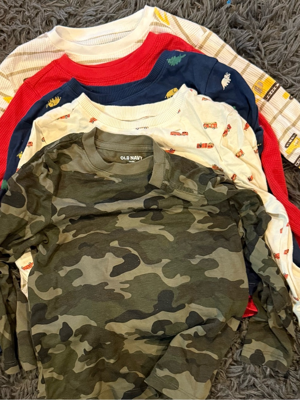 Bundle of 5 Old Navy Boys' Long-Sleeve Tee - Olive & Black